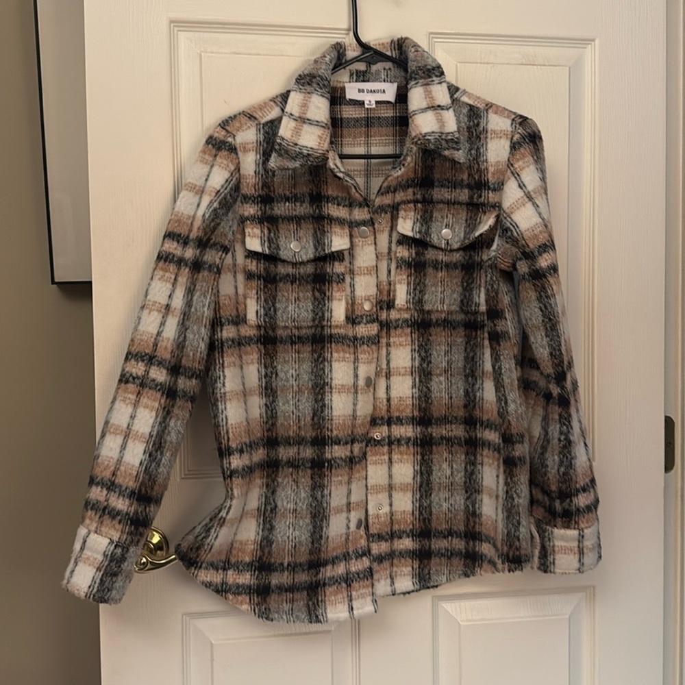 BB Dakota jacket in sz S.  NWOT.  Snap closures